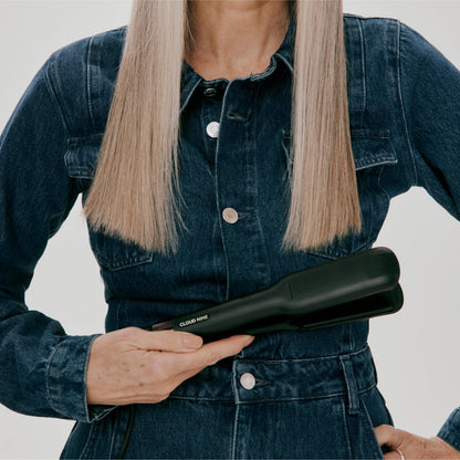 Cloud Nine The Wide Iron Glätteisen Schwarz – Haarglätter mit breiten Sericite-Platten, Revive Mode & 11 Temperatureinstellungen (100–200 °C) – Für gesundes Styling von dickem & langem Haar